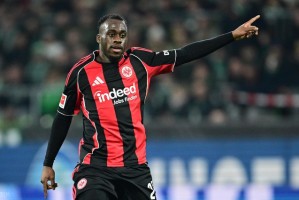 半岛体育官方网站-德甲最新积分战报 法兰克福绝平无力追药厂 拜仁迎下半程关键一战|不莱梅|莱比锡|金马|堂安律|德甲联赛_新浪体育_新浪新闻