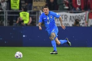 半岛体育-斯基拉：比萨、卡利亚里有意那不勒斯右后卫马佐基