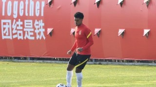 半岛体育中国官网-阿兰珍惜为国效力机会：国家待我特别好 我很自豪