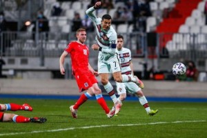 半岛体育官方入口-若塔又进头球 C罗破4场球荒 葡萄牙逆转卢森堡